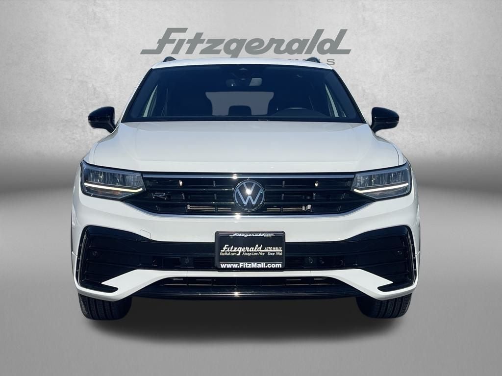 2022 Volkswagen Tiguan SE R-Line Black