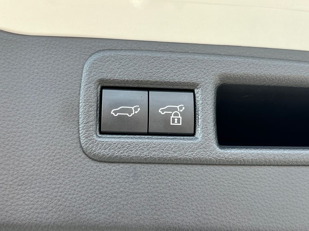 2022 Toyota Venza LE