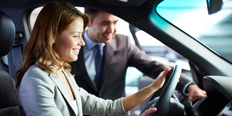 customer looking at the website of Fitzgerald Chevrolet of Hagerstown in Hagerstown MD 